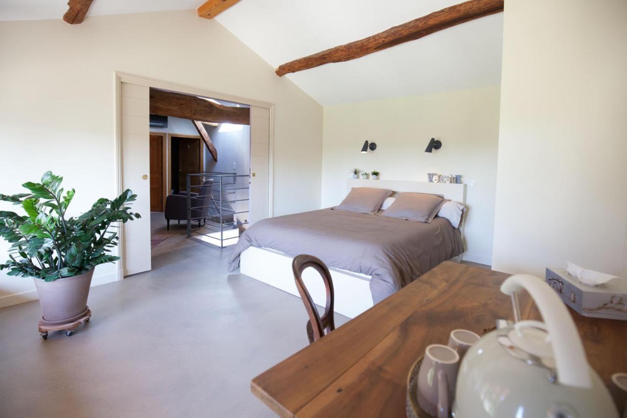 Le Relais De La Godasse Reyrieux Экстерьер фото